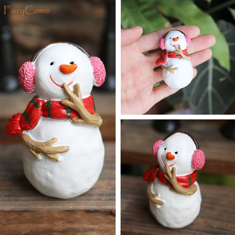 Christmas Miniatures Figurines Decoration Resin Mini Santa Reindeer Tree Village Figures LED Christmas Fairy Gardens Accessories